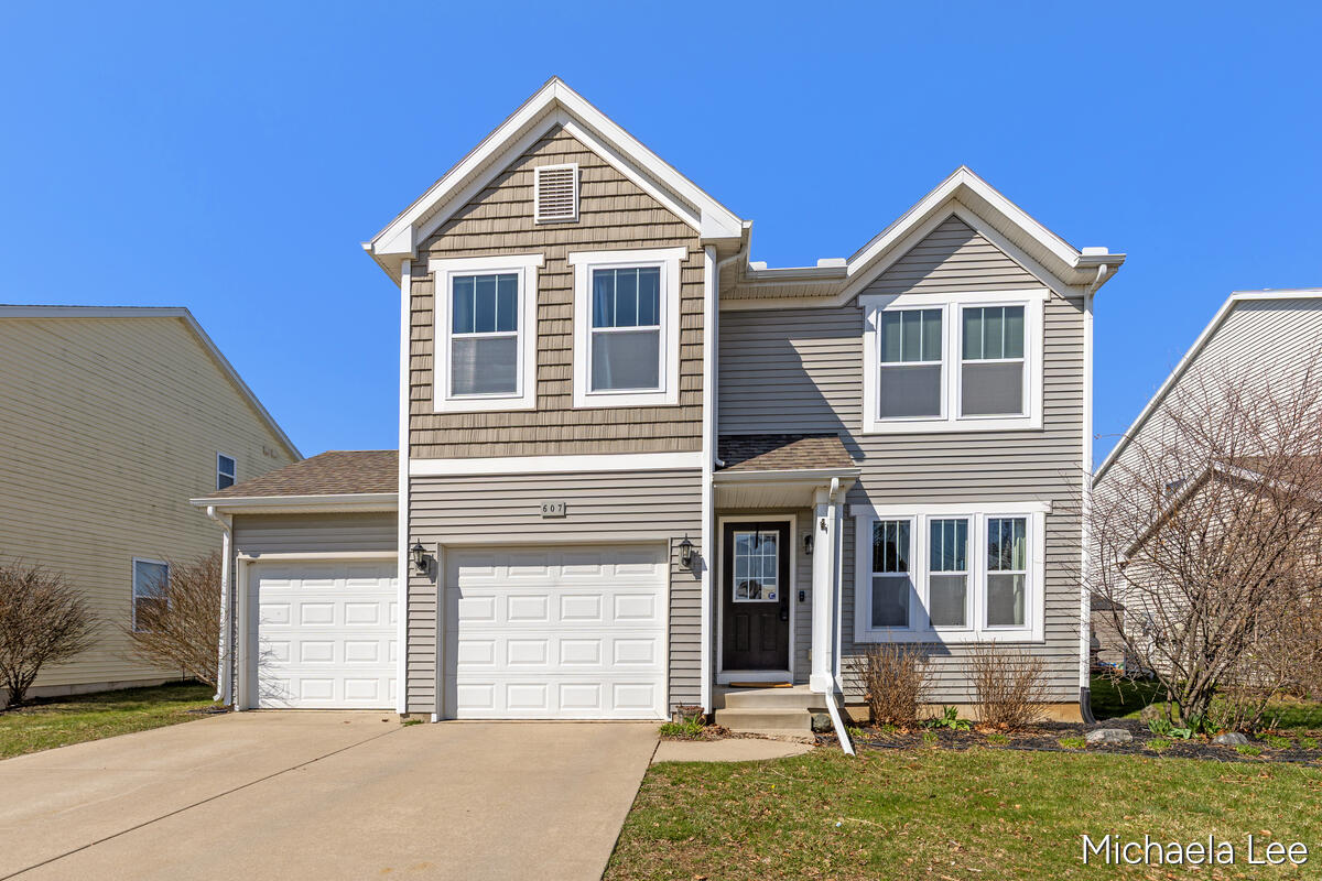 607 Nantucket Drive, Lansing, MI, 48906-5576