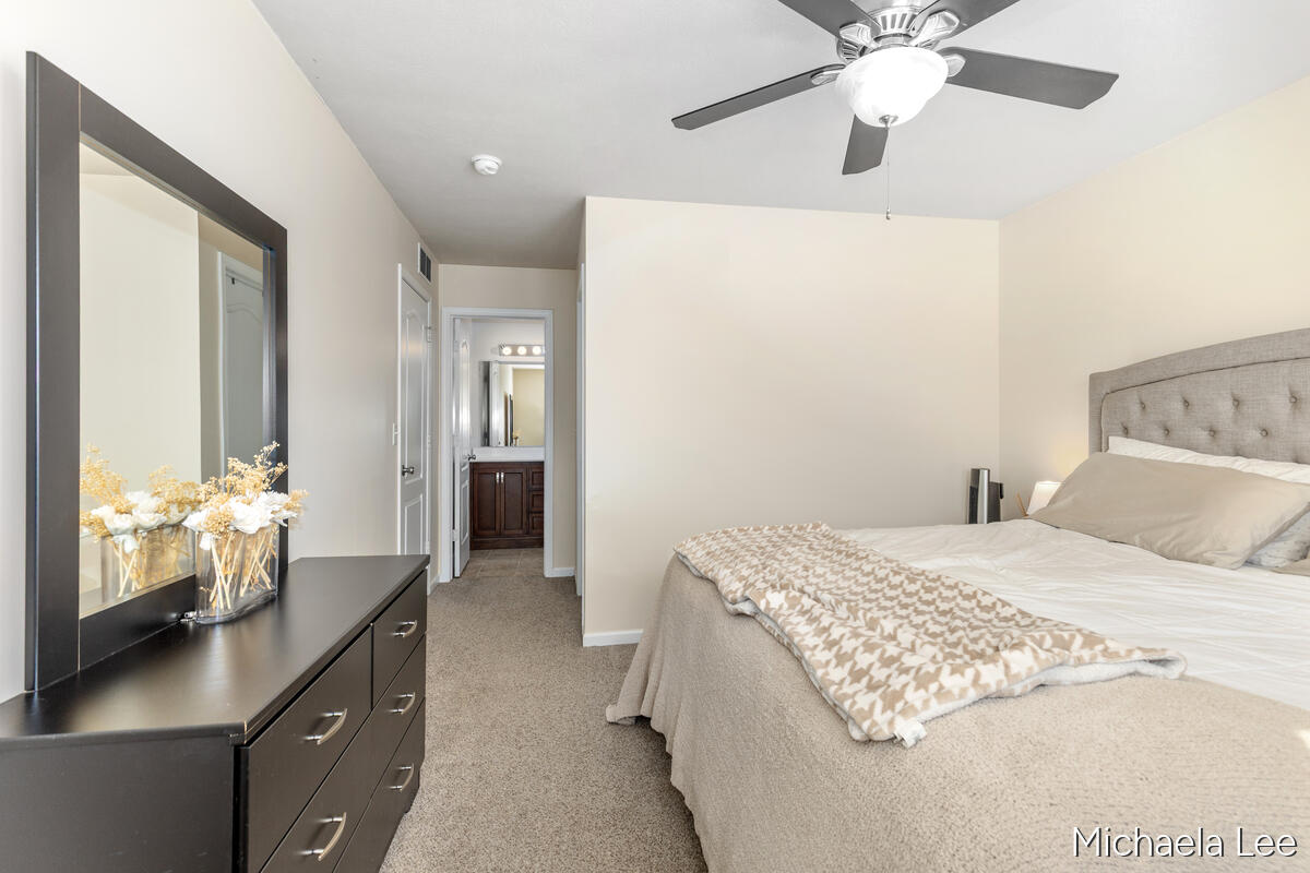 607 Nantucket Drive, Lansing, MI, 48906-5576