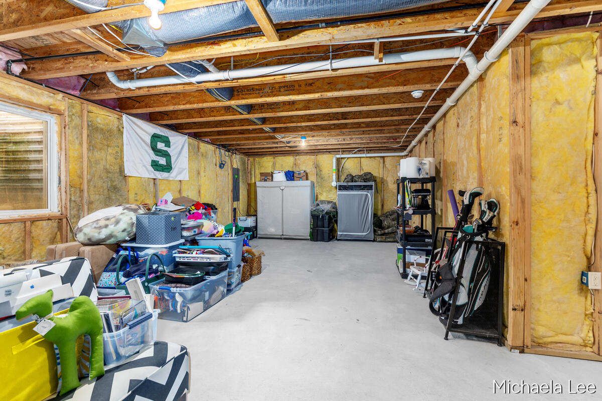 607 Nantucket Drive, Lansing, MI, 48906-5576