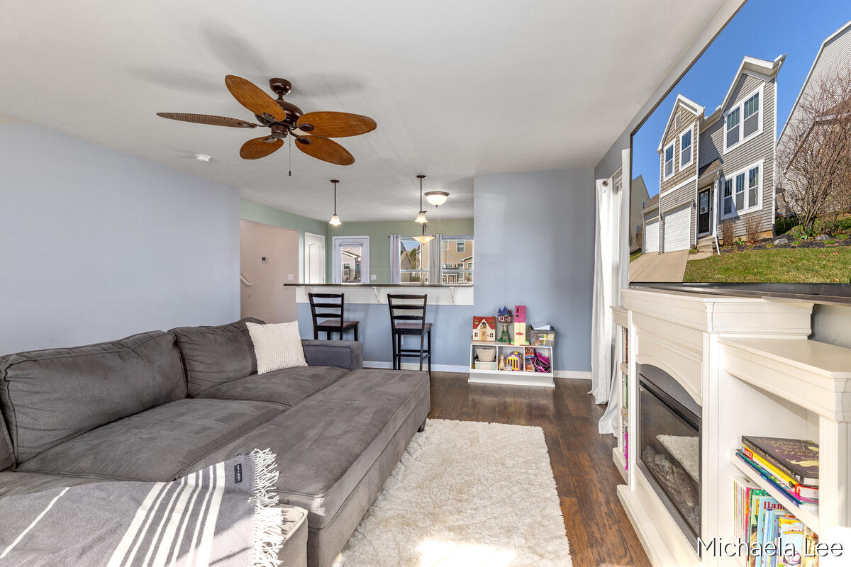 607 Nantucket Drive, Lansing, MI, 48906-5576