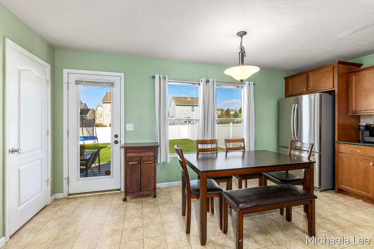 607 Nantucket Drive, Lansing, MI, 48906-5576