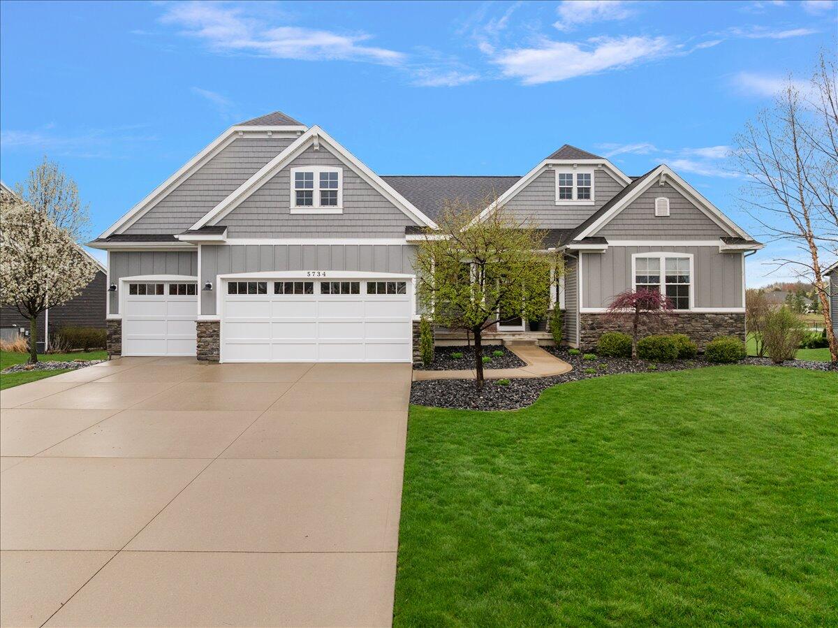 5734 Stonebridge Drive, Grandville, MI, 49418-3239