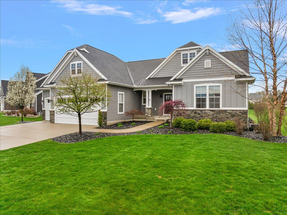 5734 Stonebridge Drive, Grandville, MI, 49418-3239