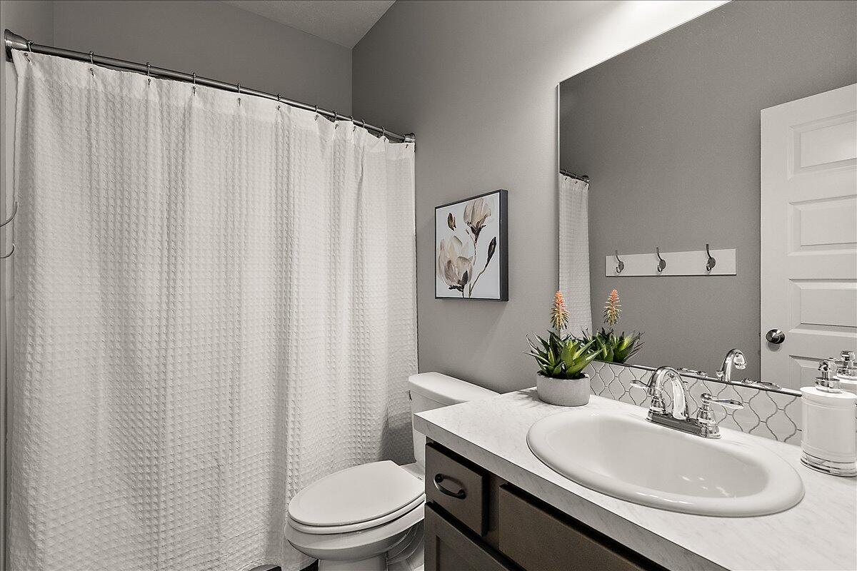 5734 Stonebridge Drive, Grandville, MI, 49418-3239