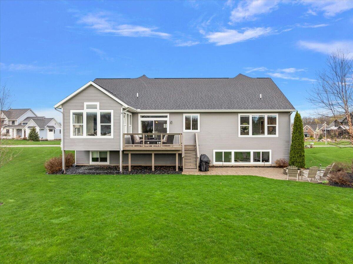 5734 Stonebridge Drive, Grandville, MI, 49418-3239