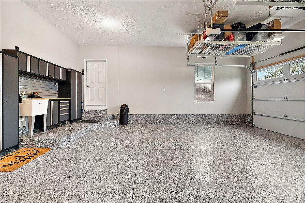 5734 Stonebridge Drive, Grandville, MI, 49418-3239