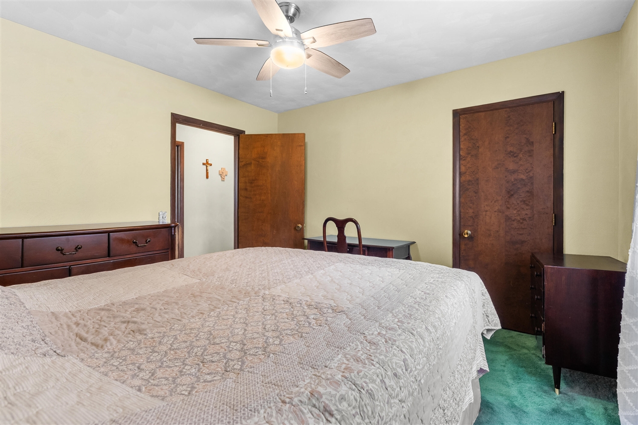 220 Mary Street, Plainwell, MI, 49080-1138