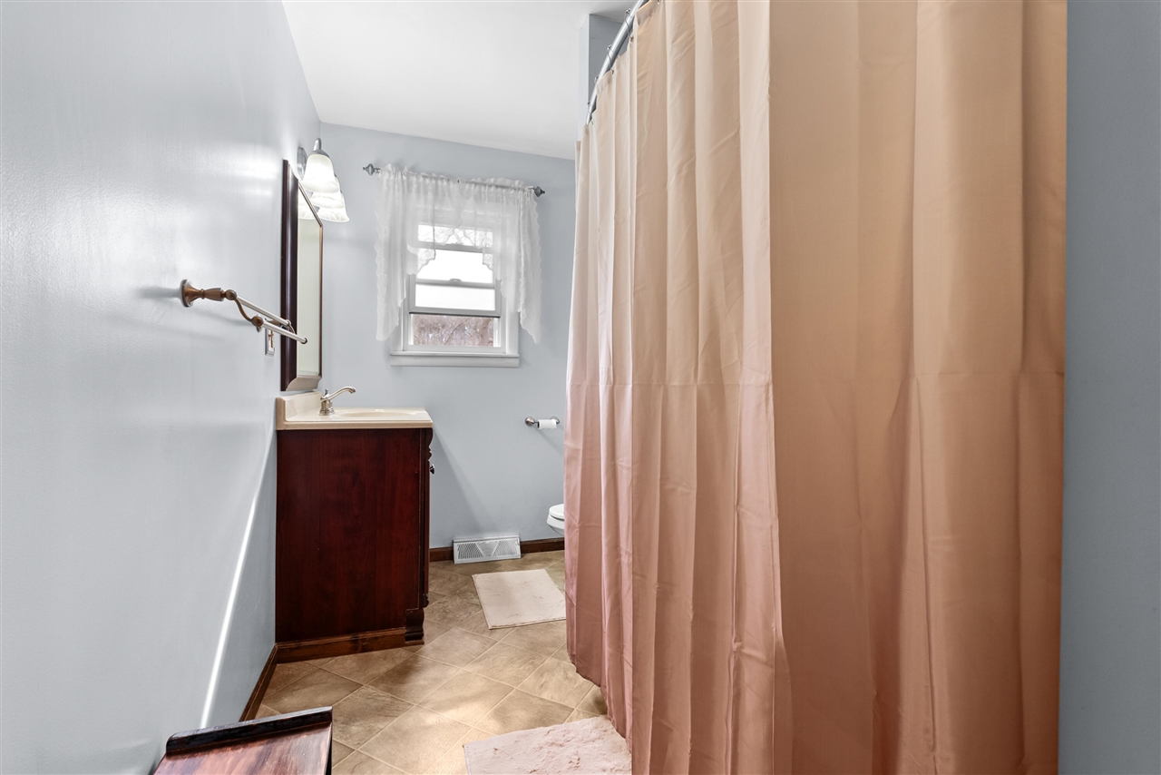 220 Mary Street, Plainwell, MI, 49080-1138