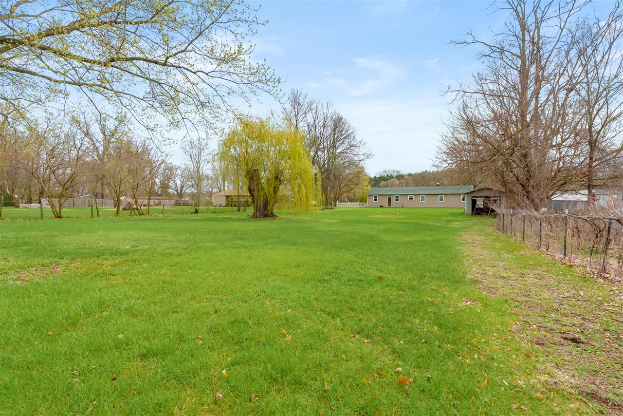 220 Mary Street, Plainwell, MI, 49080-1138