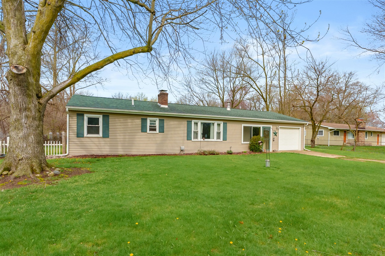 220 Mary Street, Plainwell, MI, 49080-1138