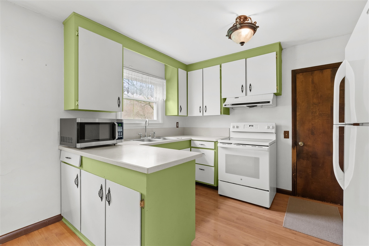 220 Mary Street, Plainwell, MI, 49080-1138