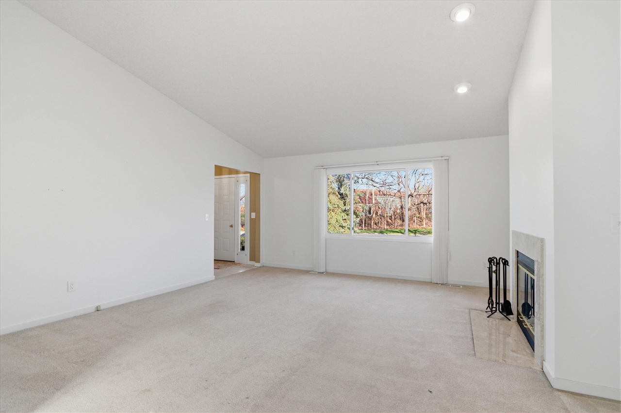 6241 Gatewood, West Bloomfield, MI, 48322-1066