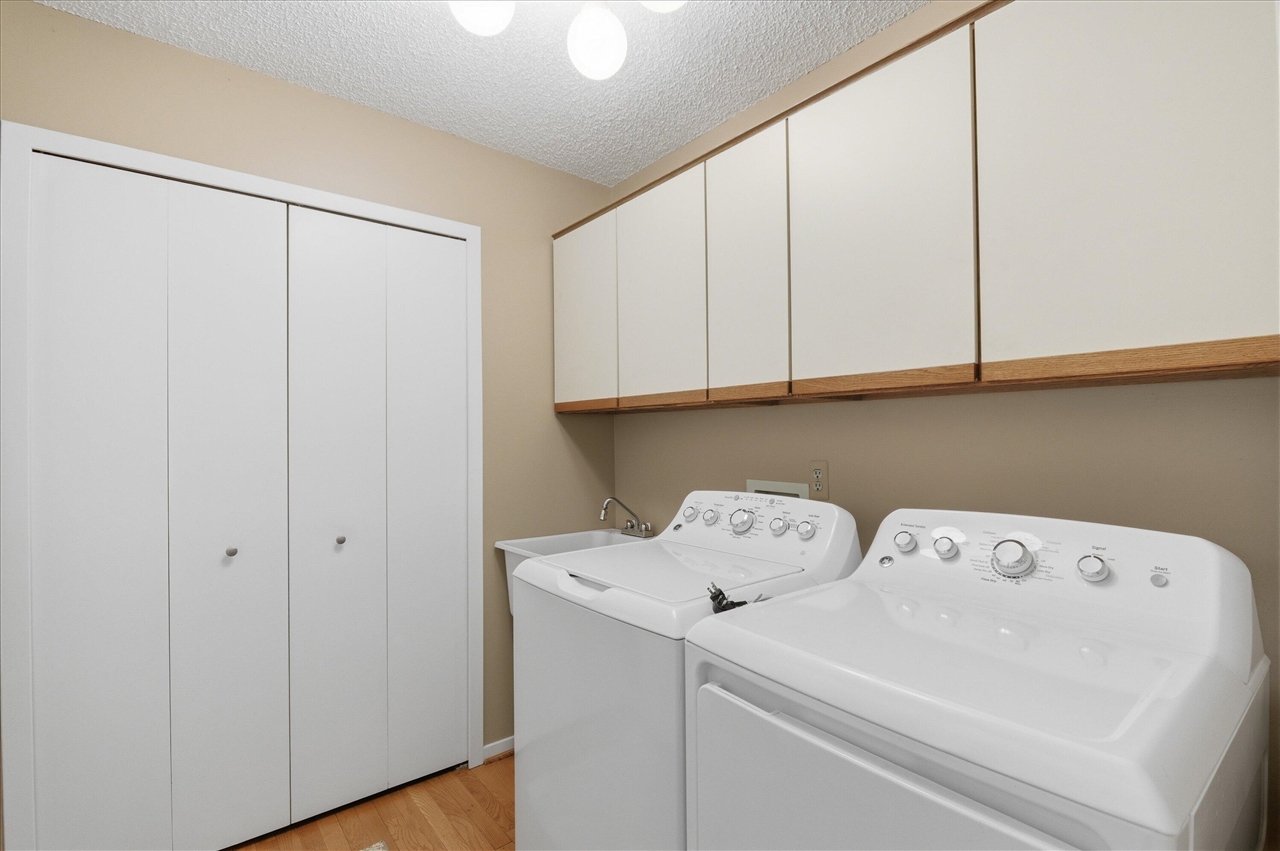 6241 Gatewood, West Bloomfield, MI, 48322-1066