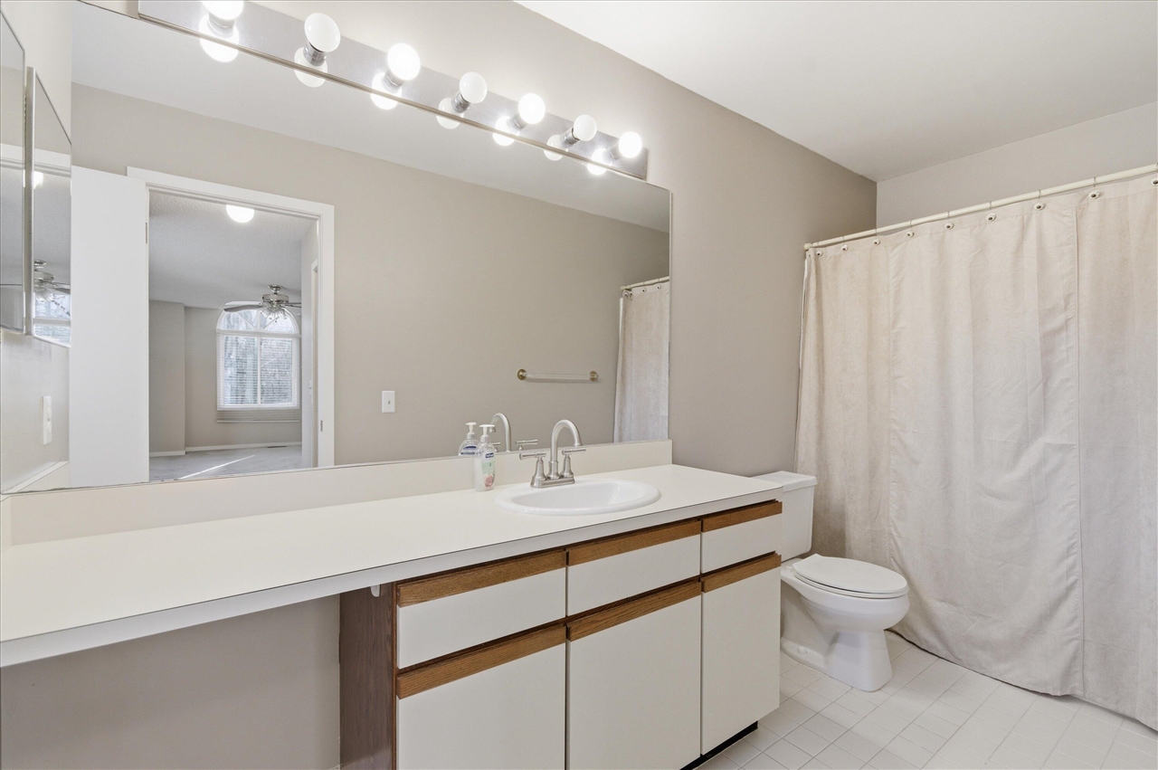 6241 Gatewood, West Bloomfield, MI, 48322-1066