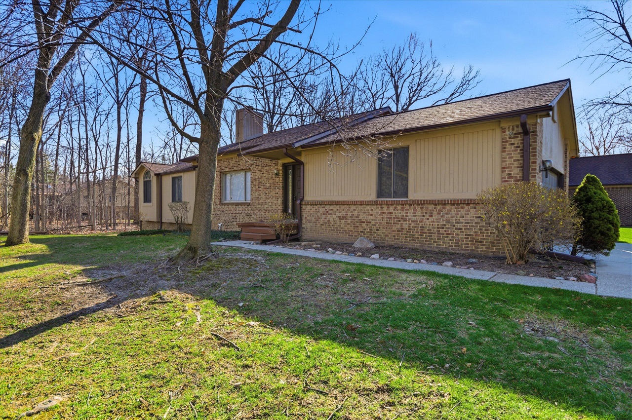 6241 Gatewood, West Bloomfield, MI, 48322-1066