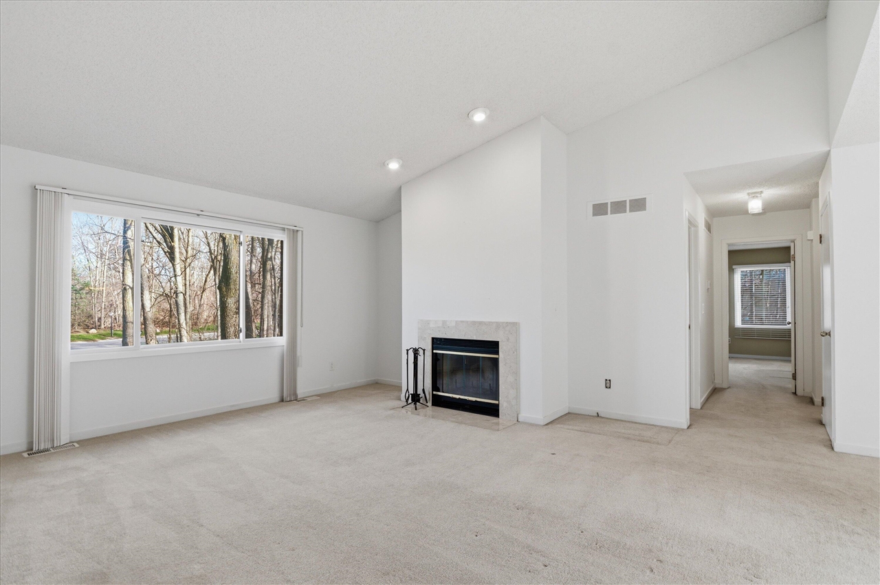 6241 Gatewood, West Bloomfield, MI, 48322-1066