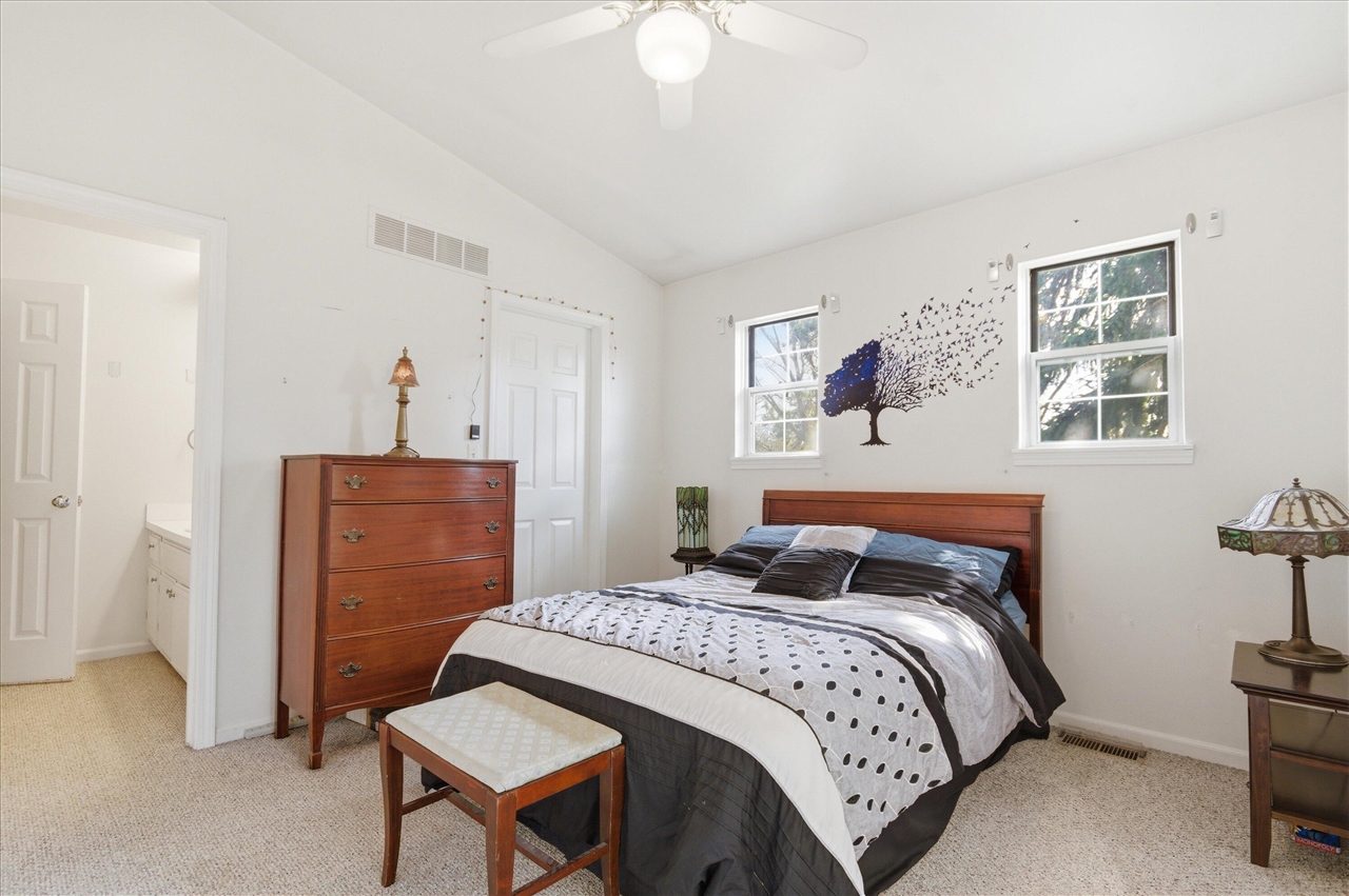 2670 Packard Road, Ann Arbor, MI, 48104-6831