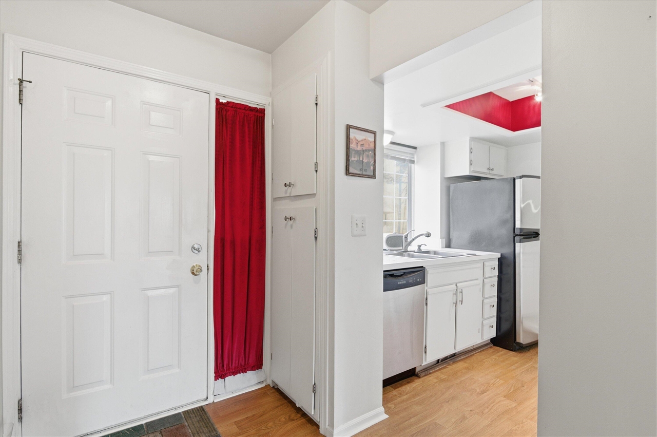 2670 Packard Road, Ann Arbor, MI, 48104-6831