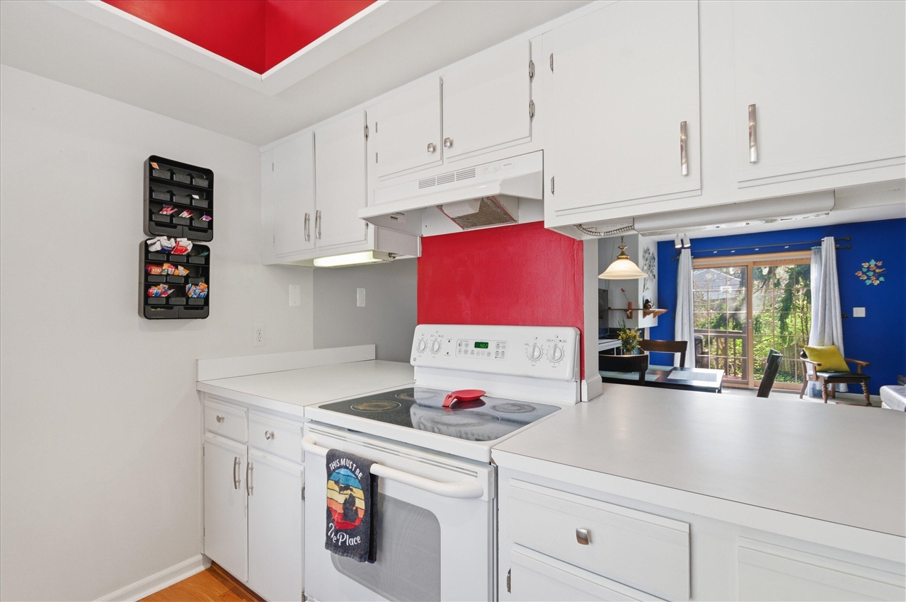 2670 Packard Road, Ann Arbor, MI, 48104-6831