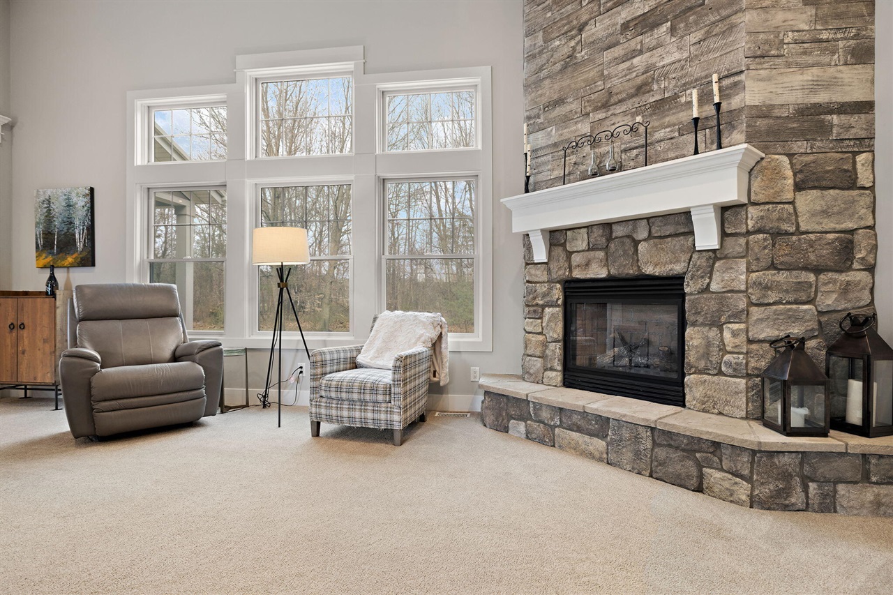 13090 Woodhaven Drive, Grand Haven, MI, 49417-8679