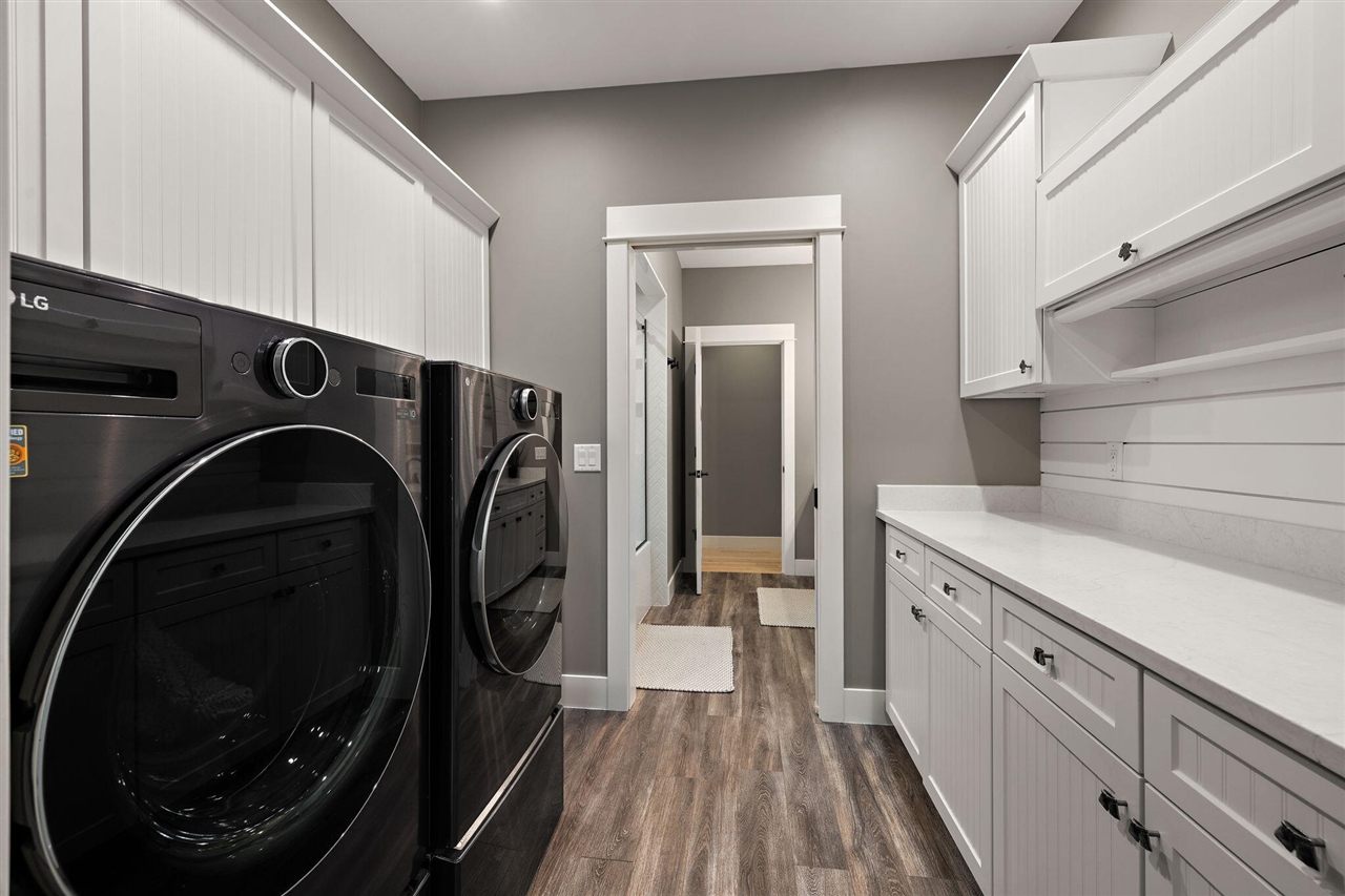 13090 Woodhaven Drive, Grand Haven, MI, 49417-8679