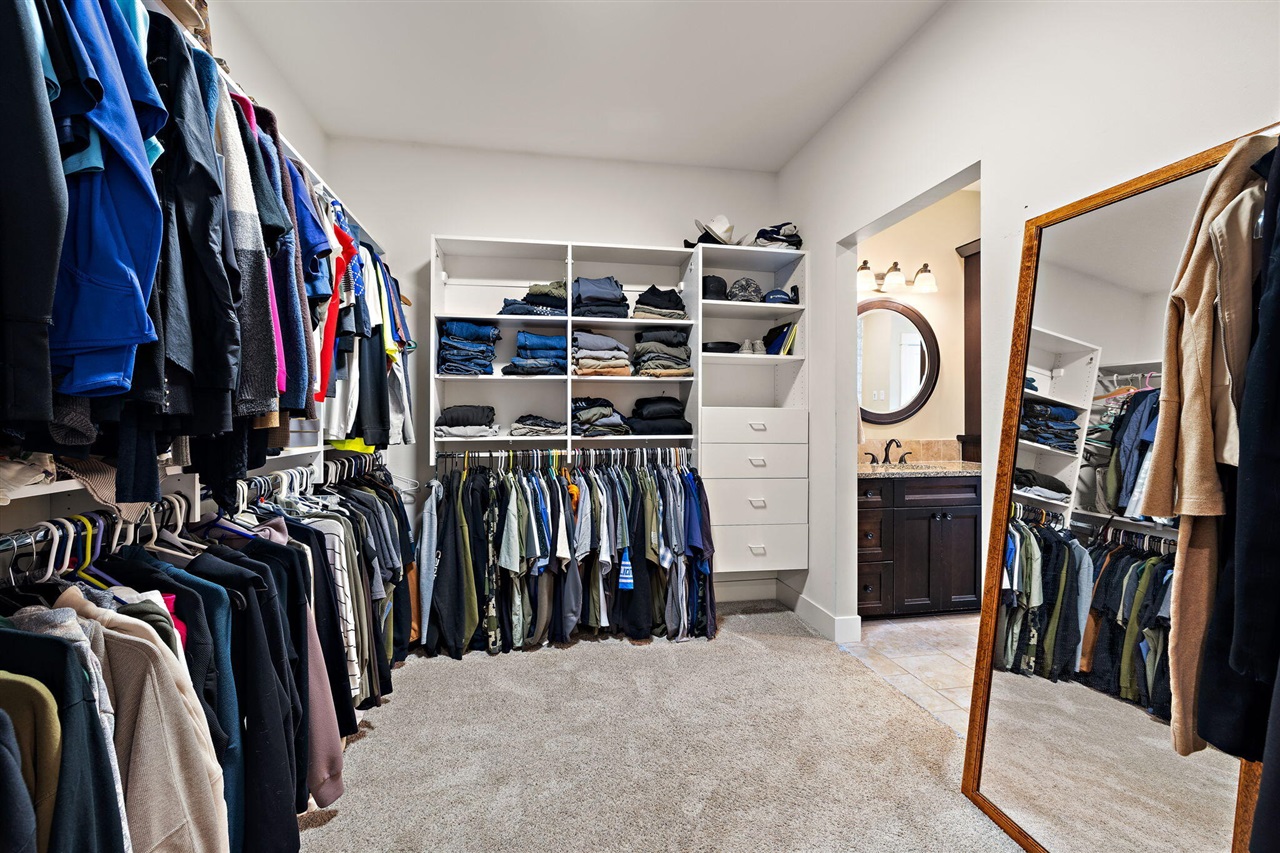 13090 Woodhaven Drive, Grand Haven, MI, 49417-8679