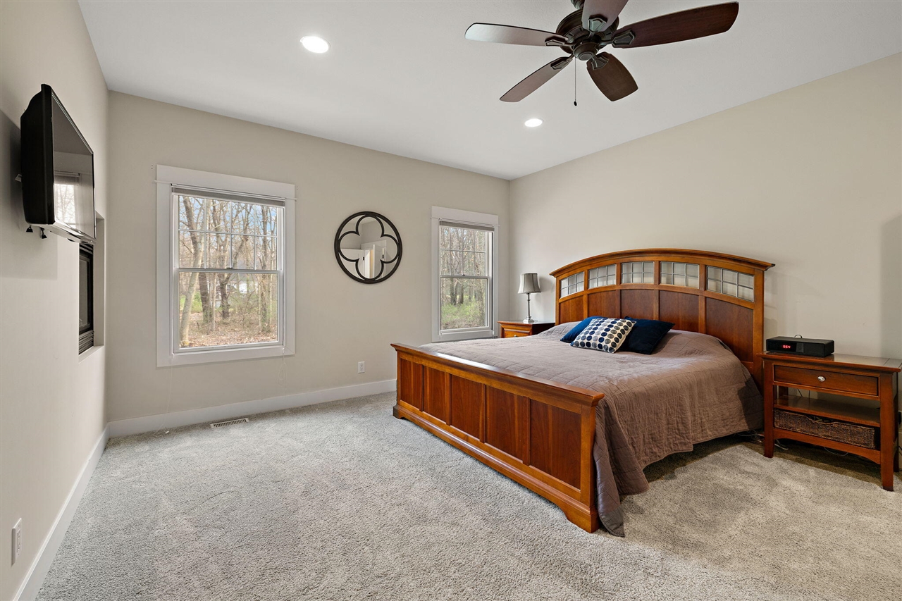 13090 Woodhaven Drive, Grand Haven, MI, 49417-8679