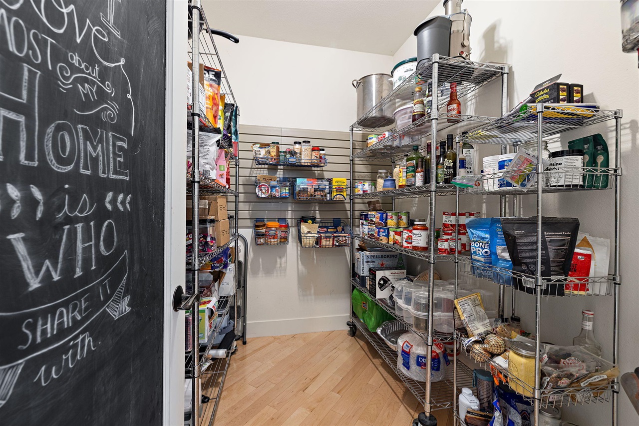 13090 Woodhaven Drive, Grand Haven, MI, 49417-8679