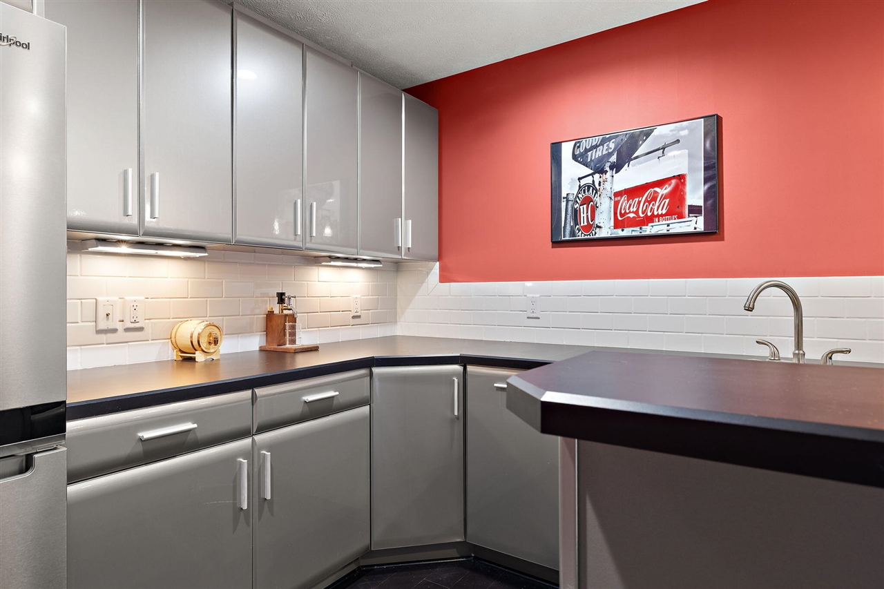 13090 Woodhaven Drive, Grand Haven, MI, 49417-8679