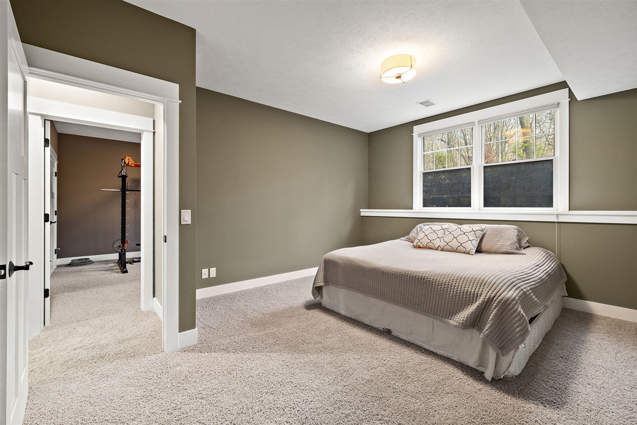 13090 Woodhaven Drive, Grand Haven, MI, 49417-8679