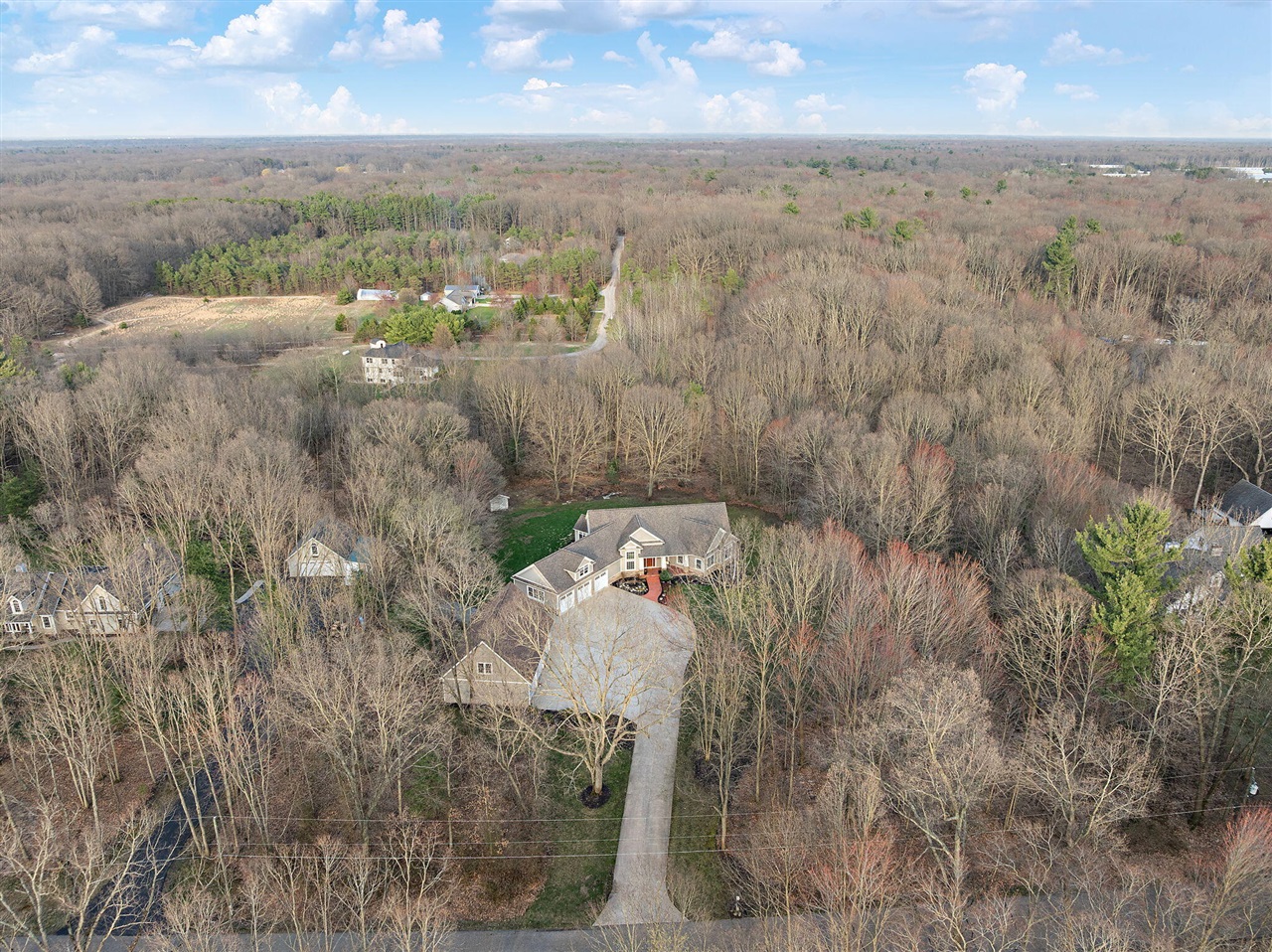 13090 Woodhaven Drive, Grand Haven, MI, 49417-8679