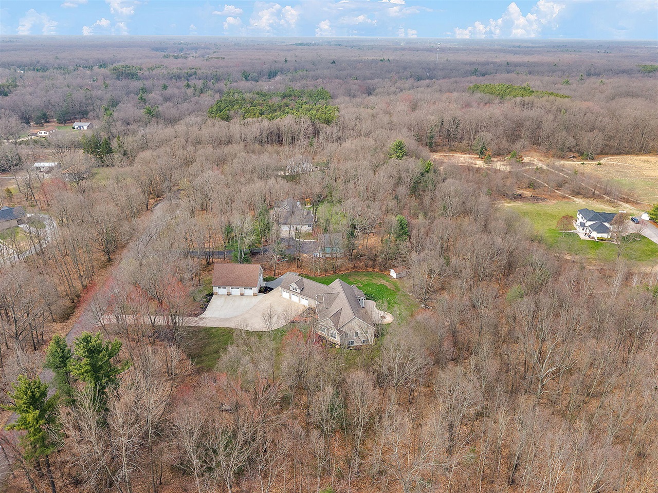 13090 Woodhaven Drive, Grand Haven, MI, 49417-8679