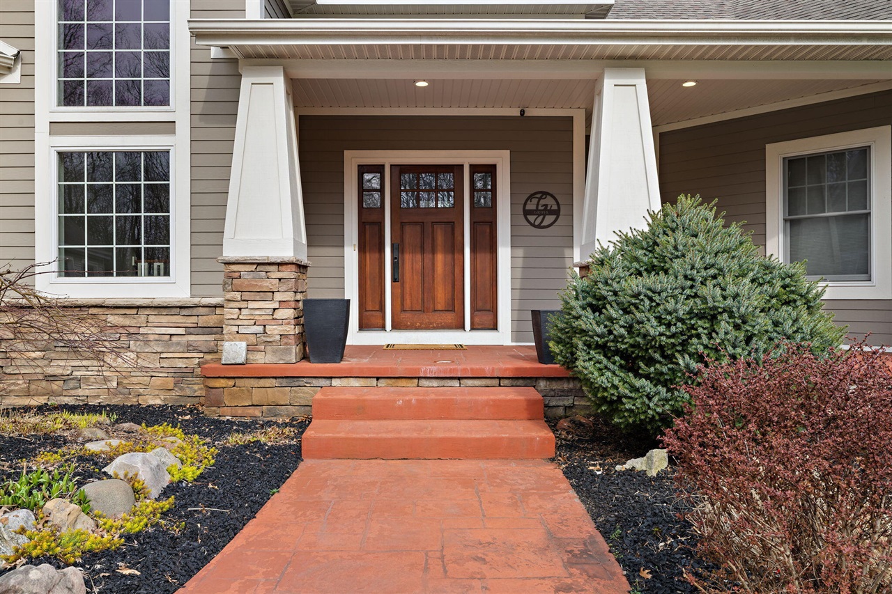 13090 Woodhaven Drive, Grand Haven, MI, 49417-8679