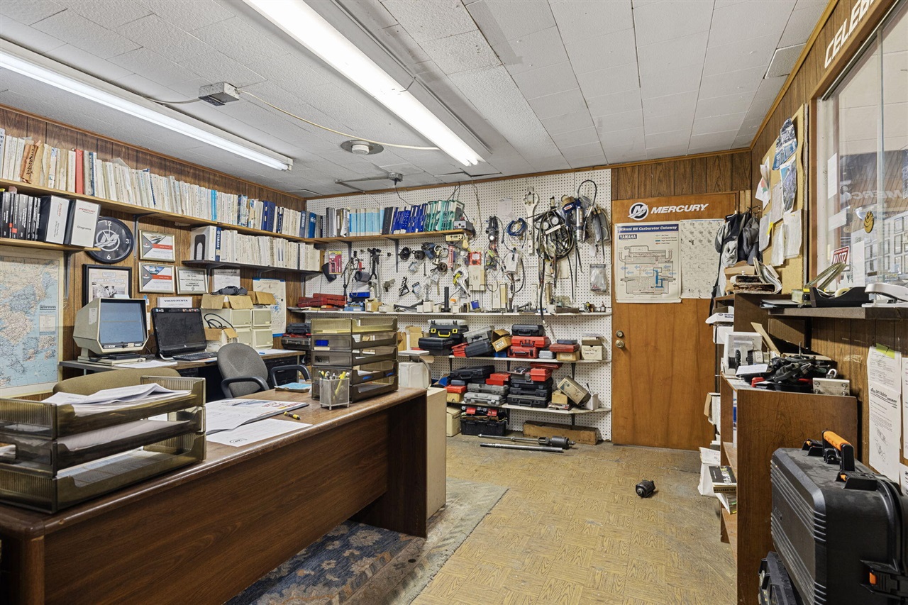819 W Buffalo Street, New Buffalo, MI, 49117-1213