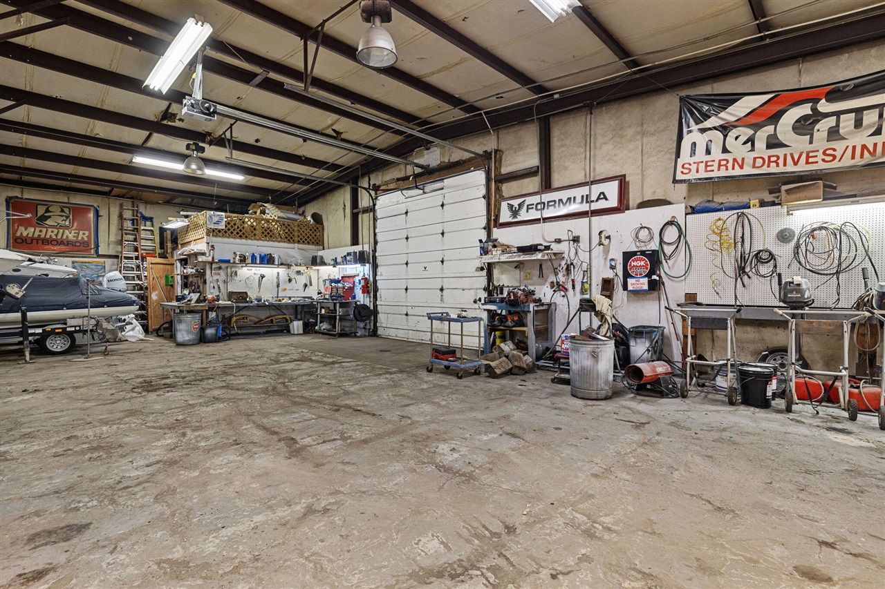 819 W Buffalo Street, New Buffalo, MI, 49117-1213