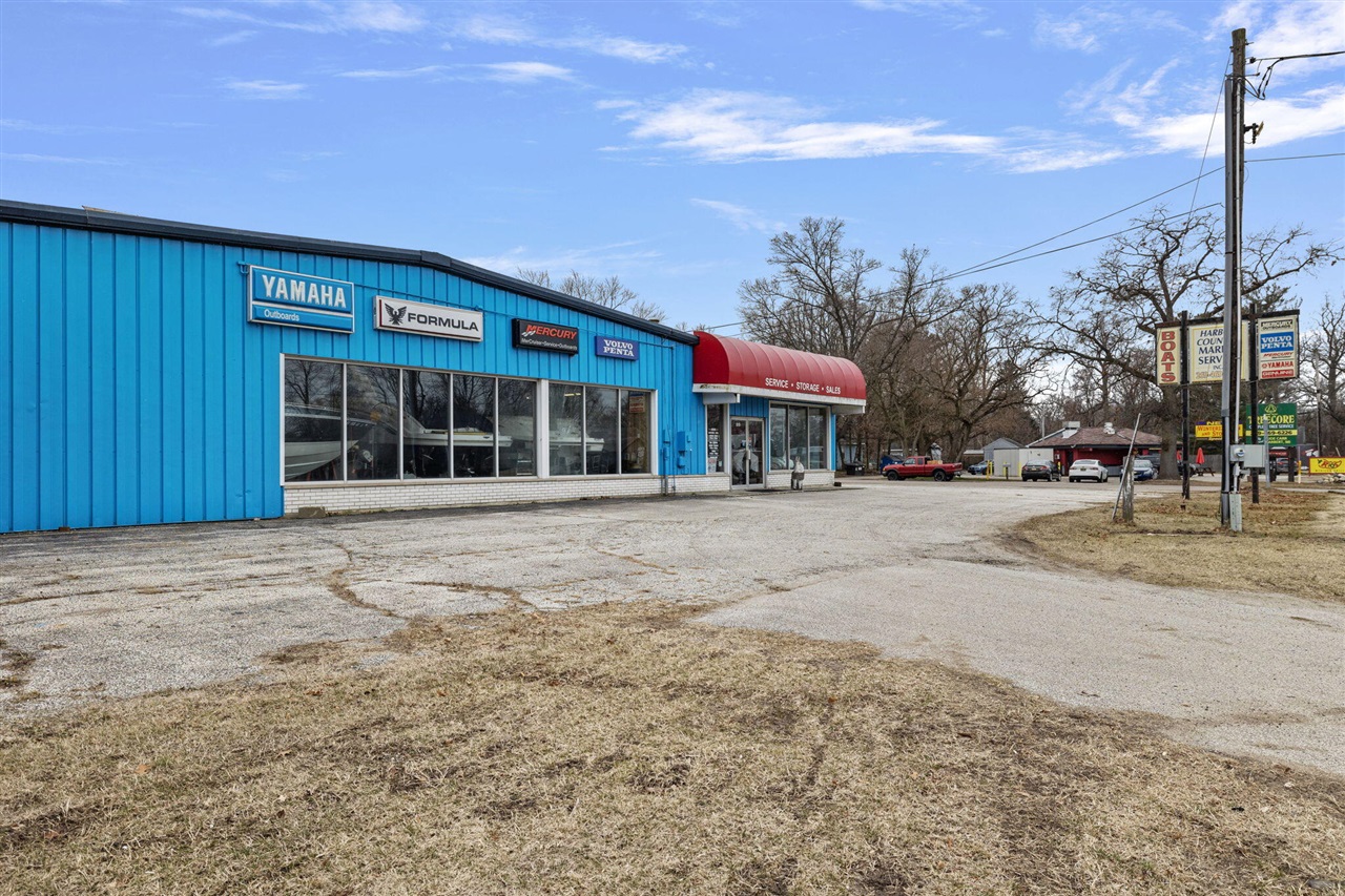 819 W Buffalo Street, New Buffalo, MI, 49117-1213