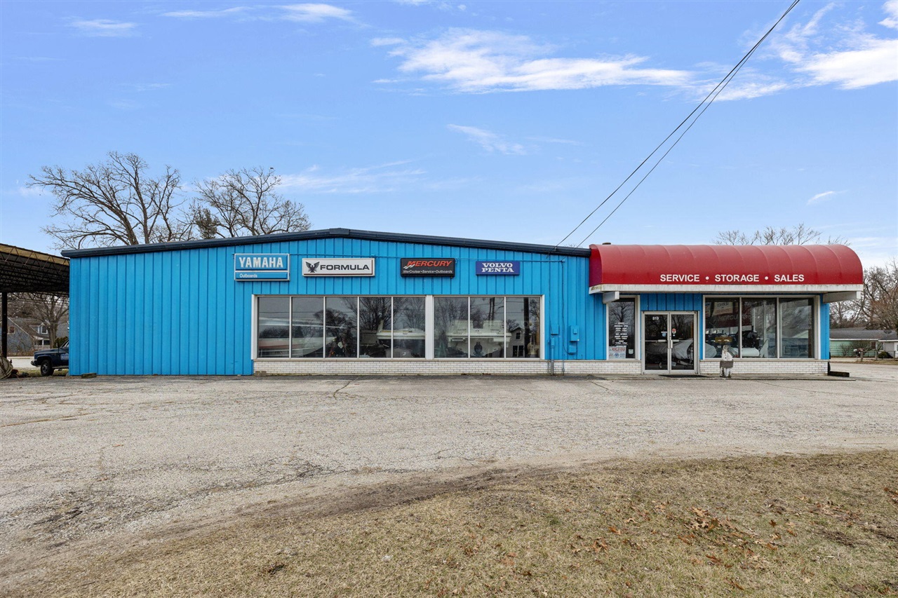819 W Buffalo Street, New Buffalo, MI, 49117-1213