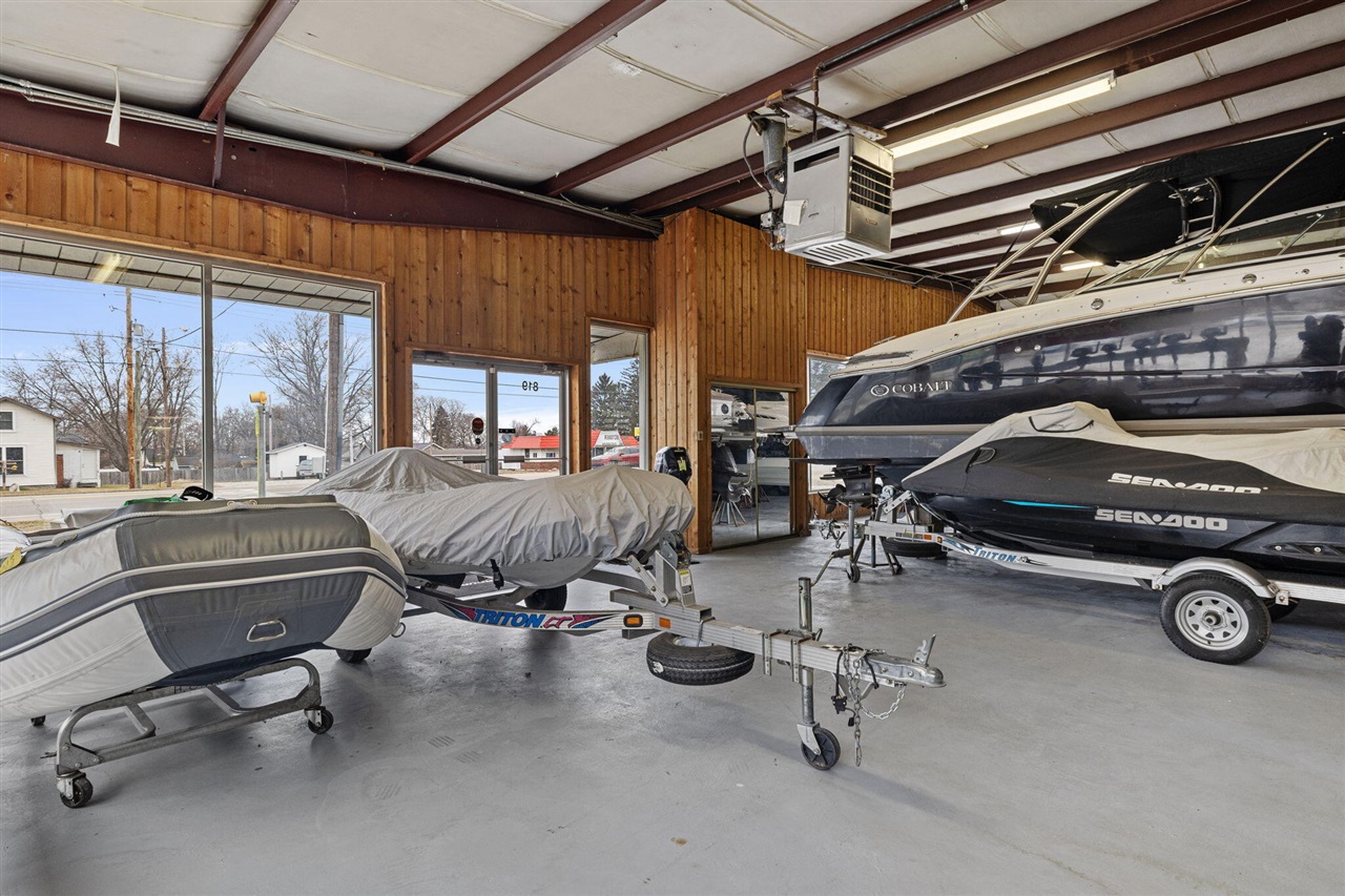 819 W Buffalo Street, New Buffalo, MI, 49117-1213