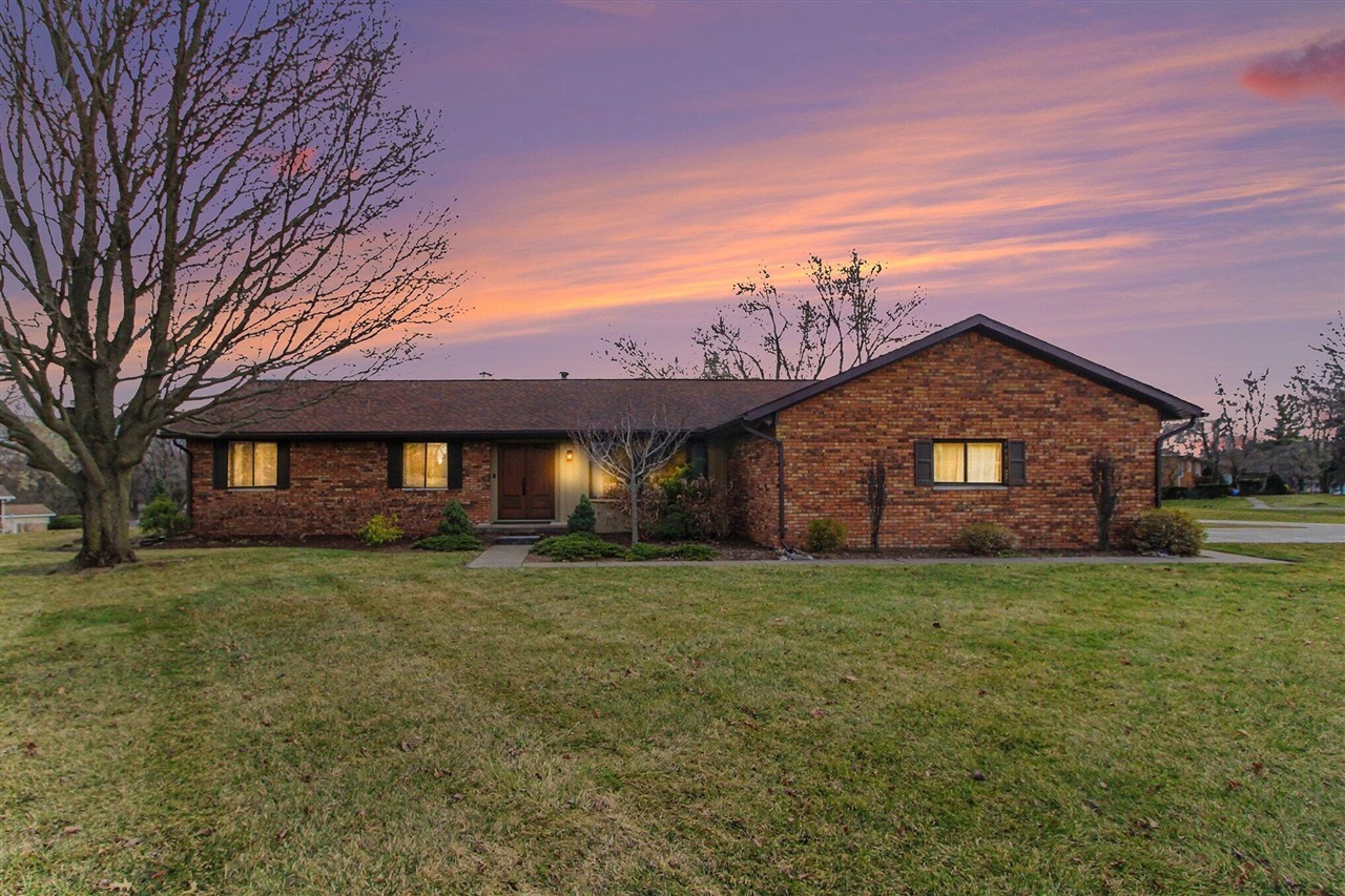 8409 Crestshire Drive, Ypsilanti, MI, 48197-9327