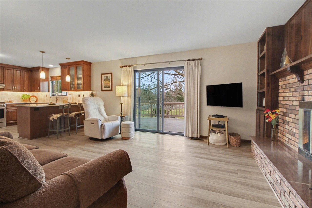 8409 Crestshire Drive, Ypsilanti, MI, 48197-9327