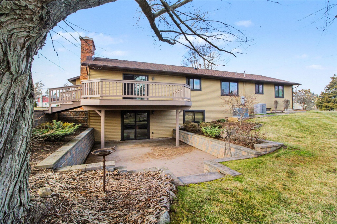 8409 Crestshire Drive, Ypsilanti, MI, 48197-9327