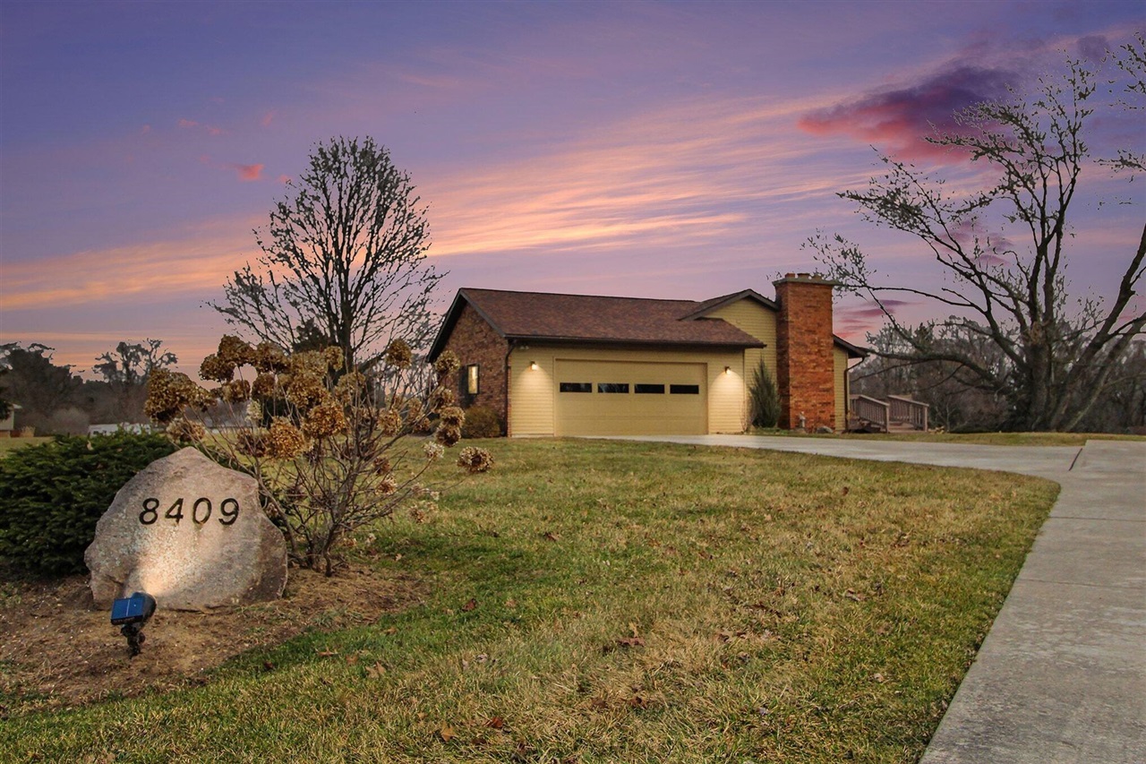 8409 Crestshire Drive, Ypsilanti, MI, 48197-9327