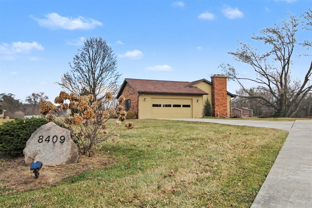 8409 Crestshire Drive, Ypsilanti, MI, 48197-9327