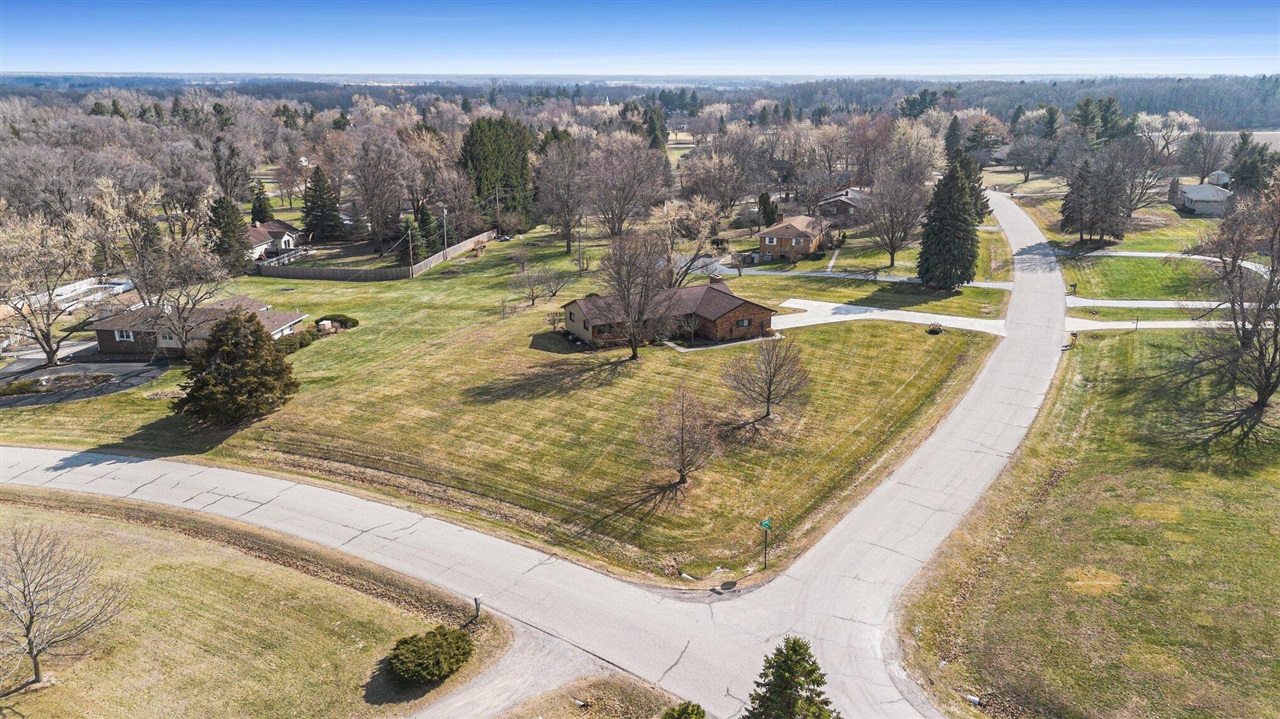 8409 Crestshire Drive, Ypsilanti, MI, 48197-9327