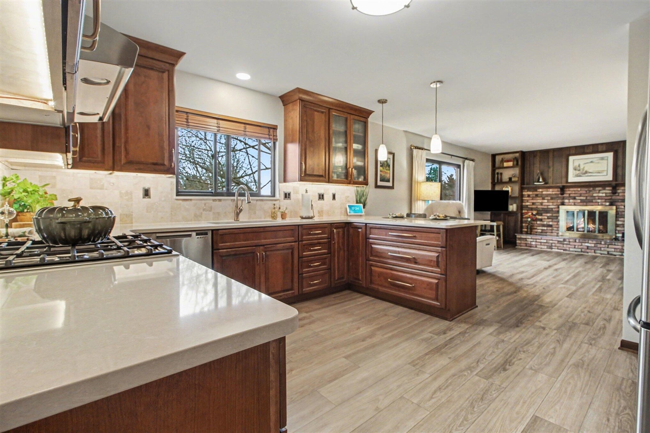 8409 Crestshire Drive, Ypsilanti, MI, 48197-9327