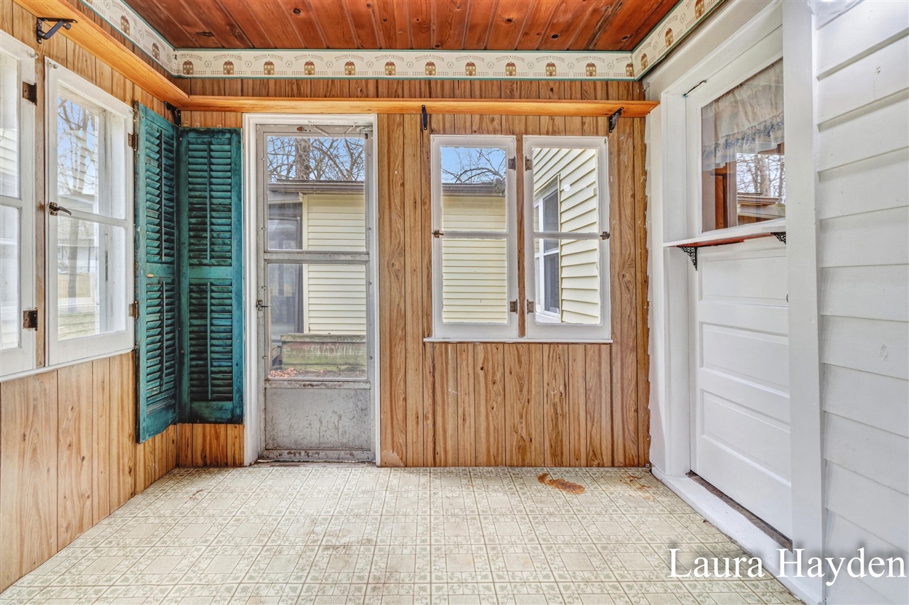 350 Mill Street, Saranac, MI, 48881-9709