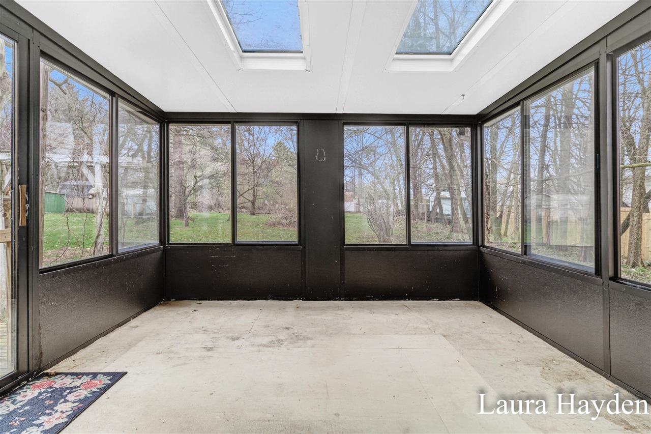 350 Mill Street, Saranac, MI, 48881-9709