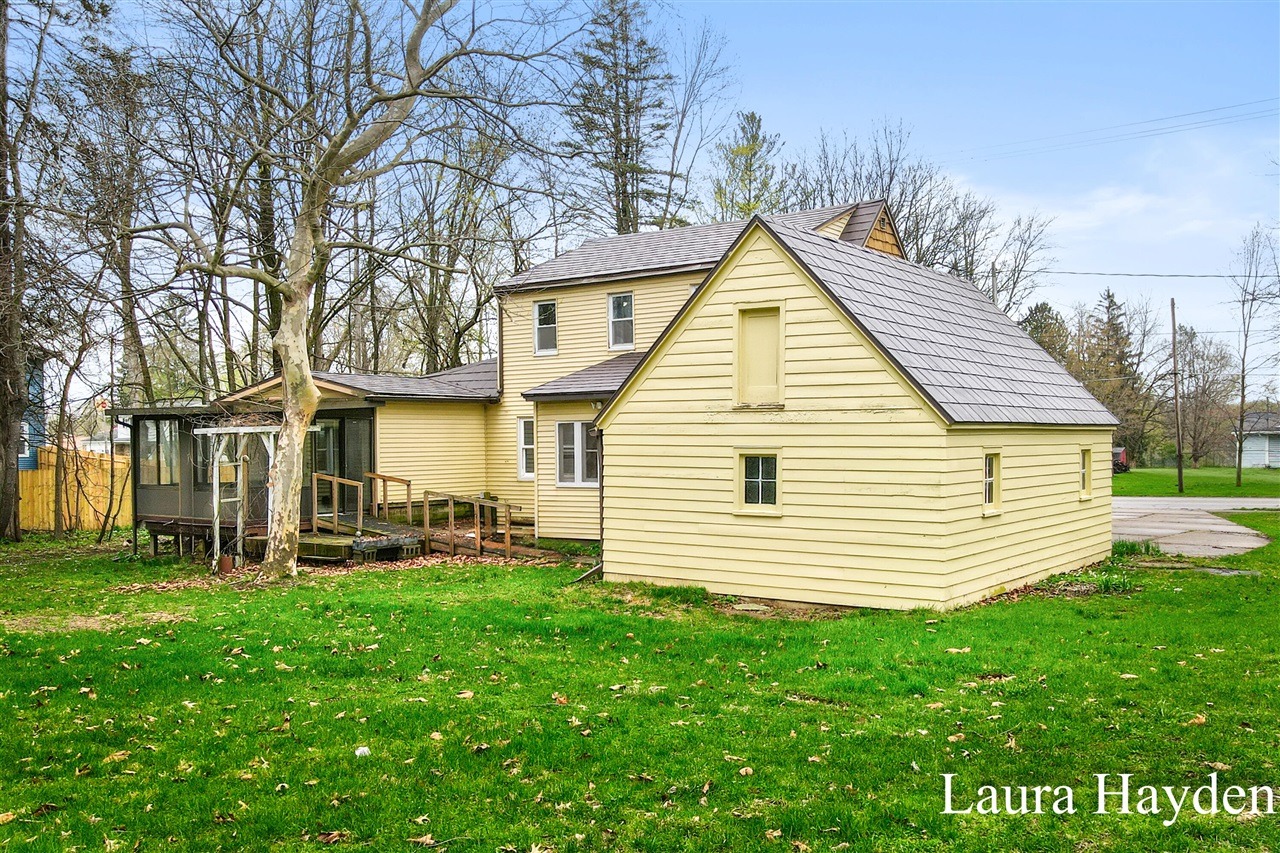 350 Mill Street, Saranac, MI, 48881-9709