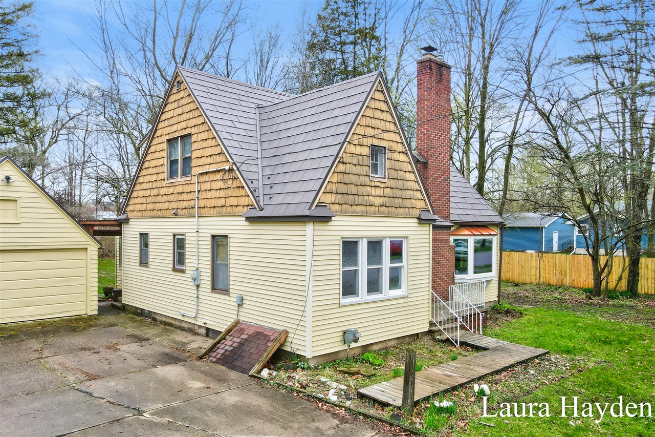 350 Mill Street, Saranac, MI, 48881-9709