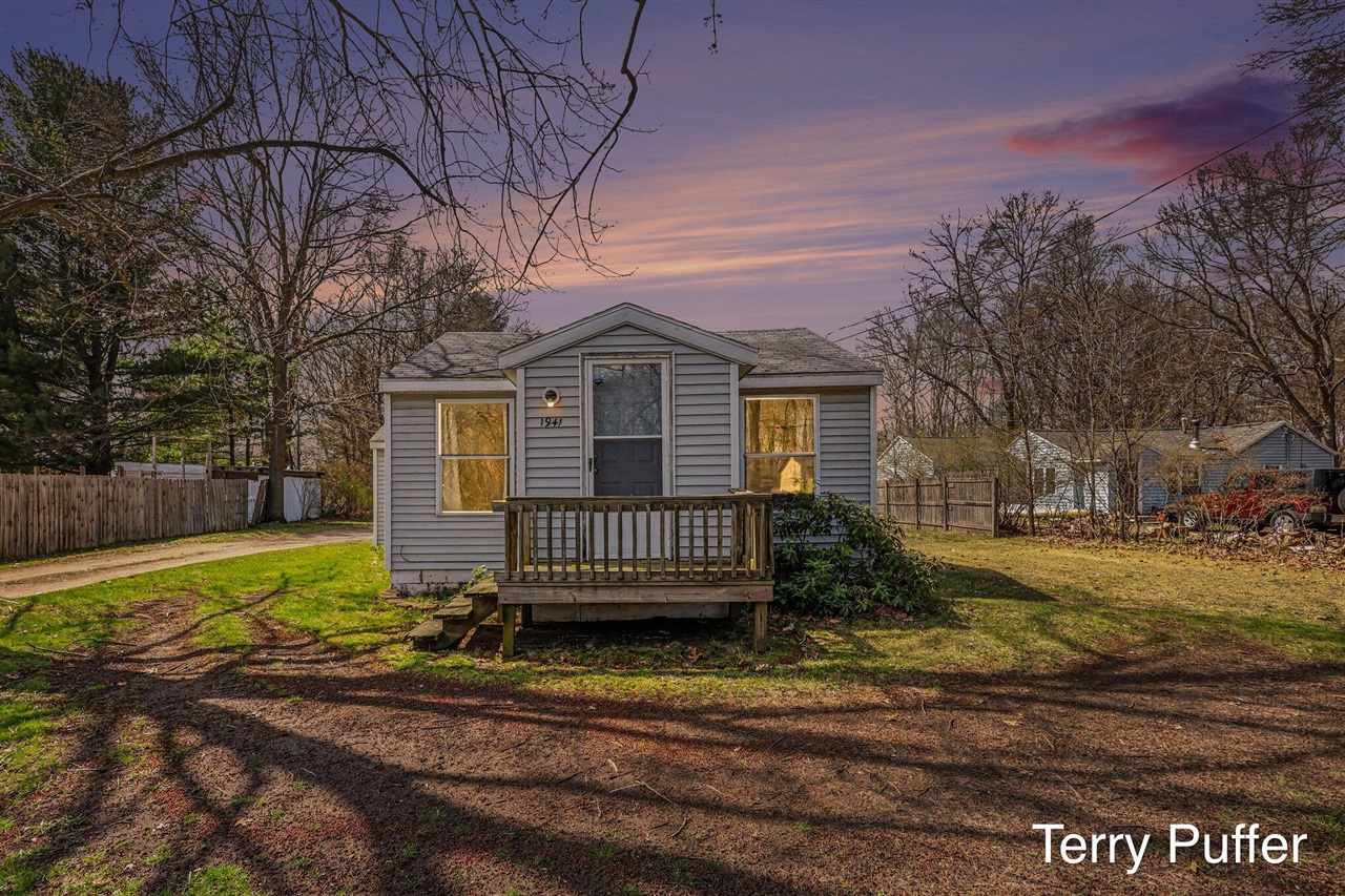 1941 Interwood Street, Muskegon, MI, 49442-6211
